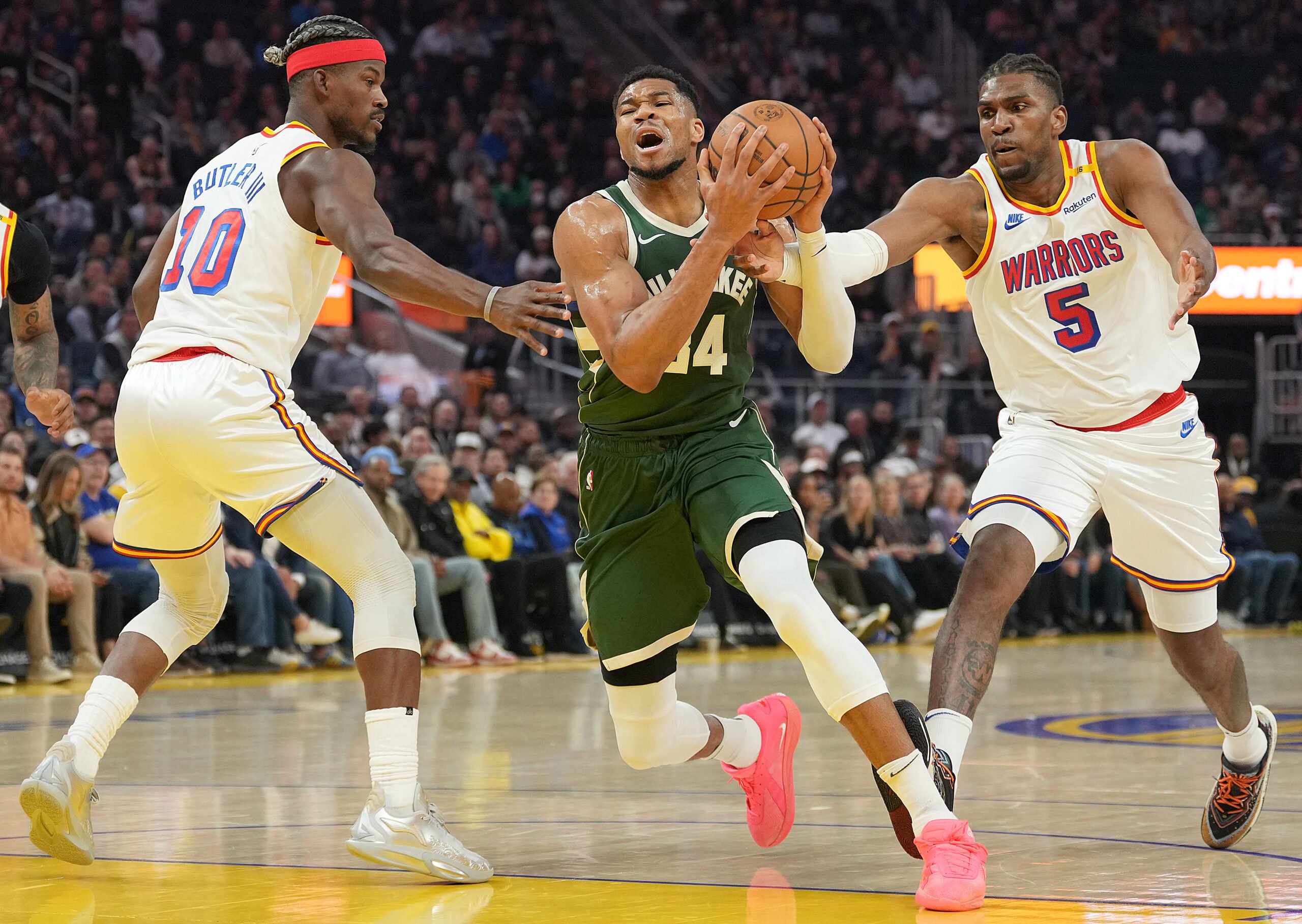 Milwaukee Bucks v Golden State Warriors